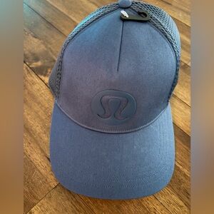 lululemon athletica Men’s Slate Blue Trucker Hat